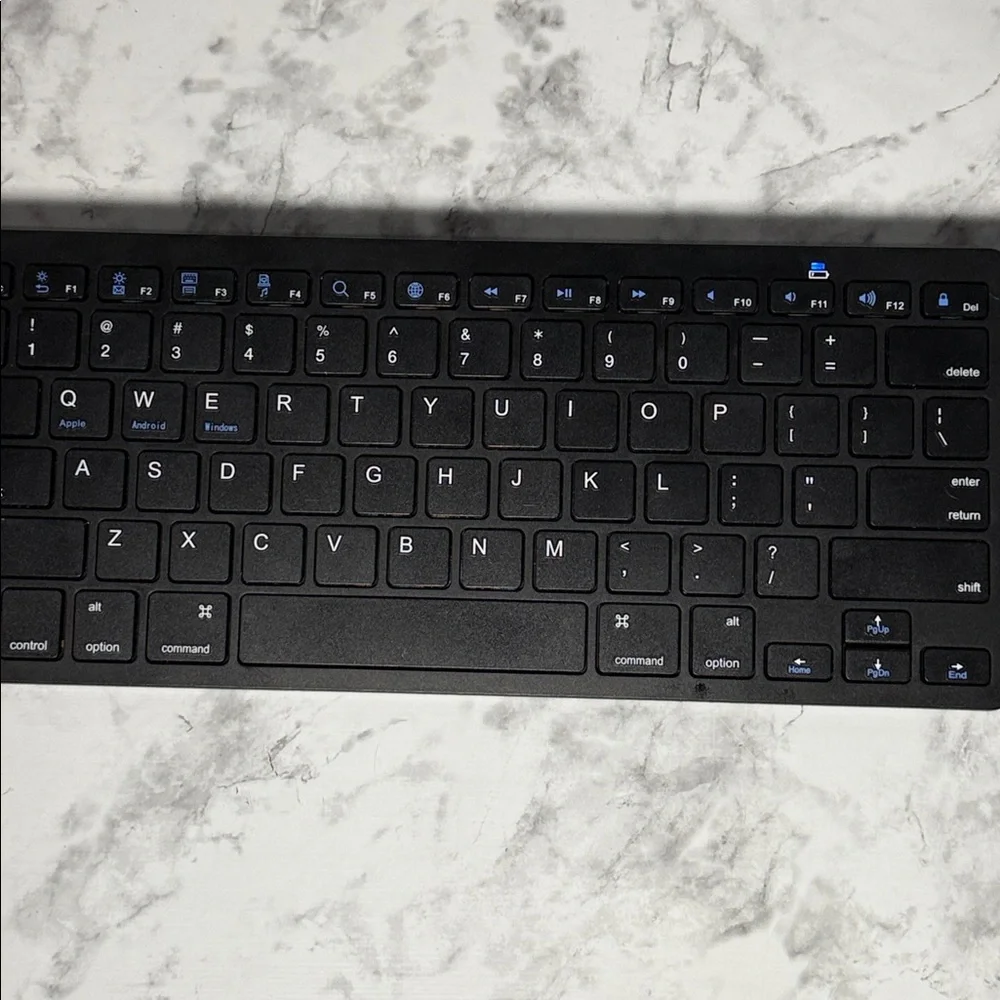 Wireless Black Keyboard